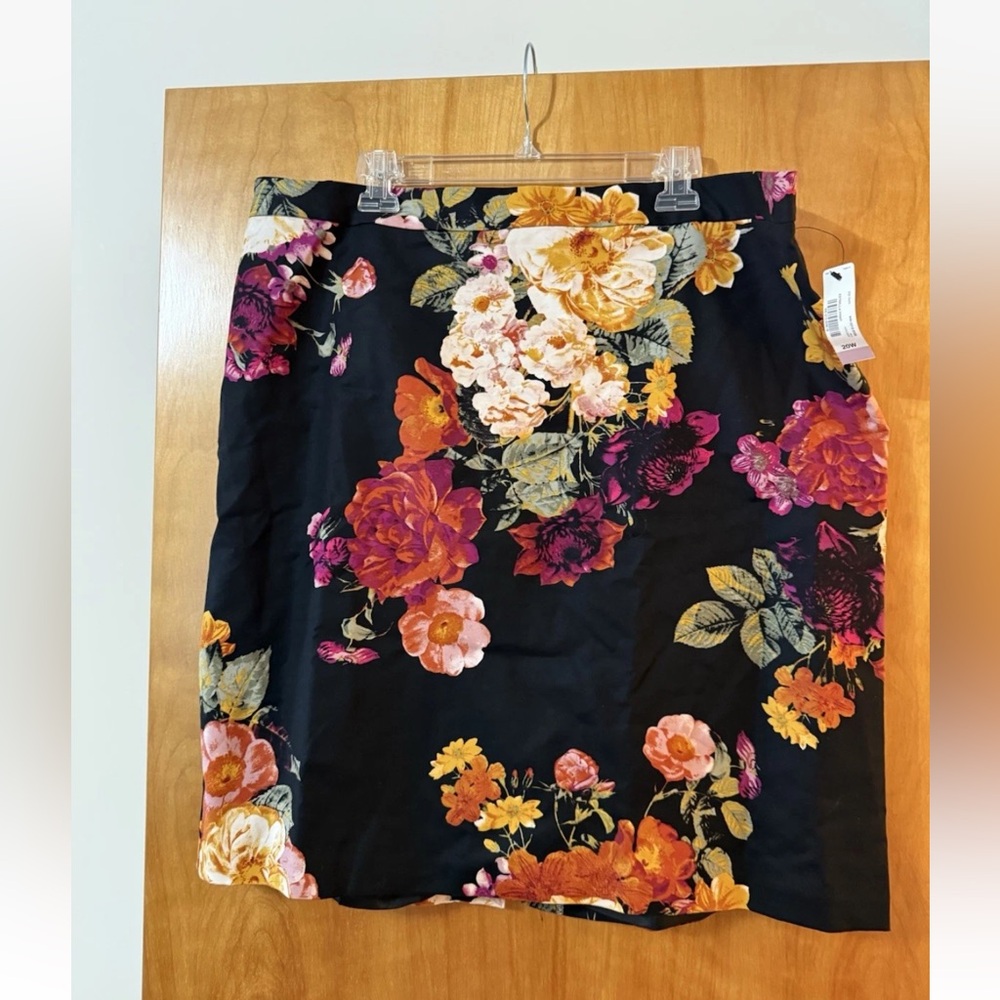 Worthington Women's Black Multicolor Floral Pencil Skirt NO BELT Lined NWT 20W